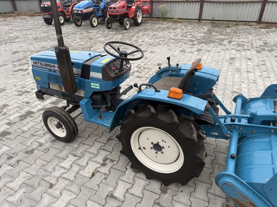 Японський трактор Mitsubishi MT1601
