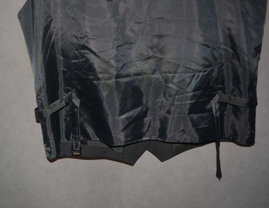 Elegancka garniturowa kamizelka Benetti 46