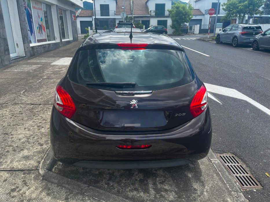 Peugeot 208 1.2 82cv 2013 Gasolina