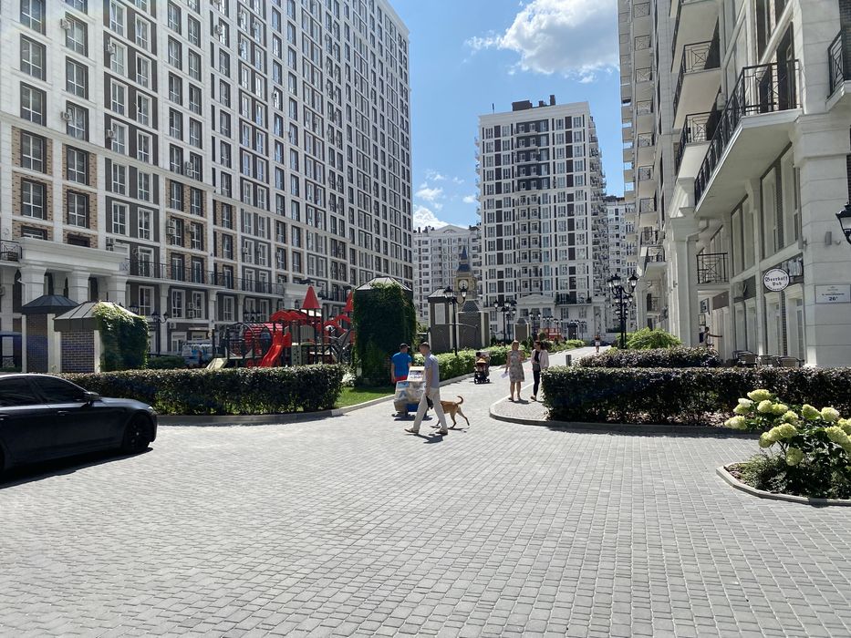 Магазин, Салон 42 кв.м, Топ локація, Нова Англія, метро