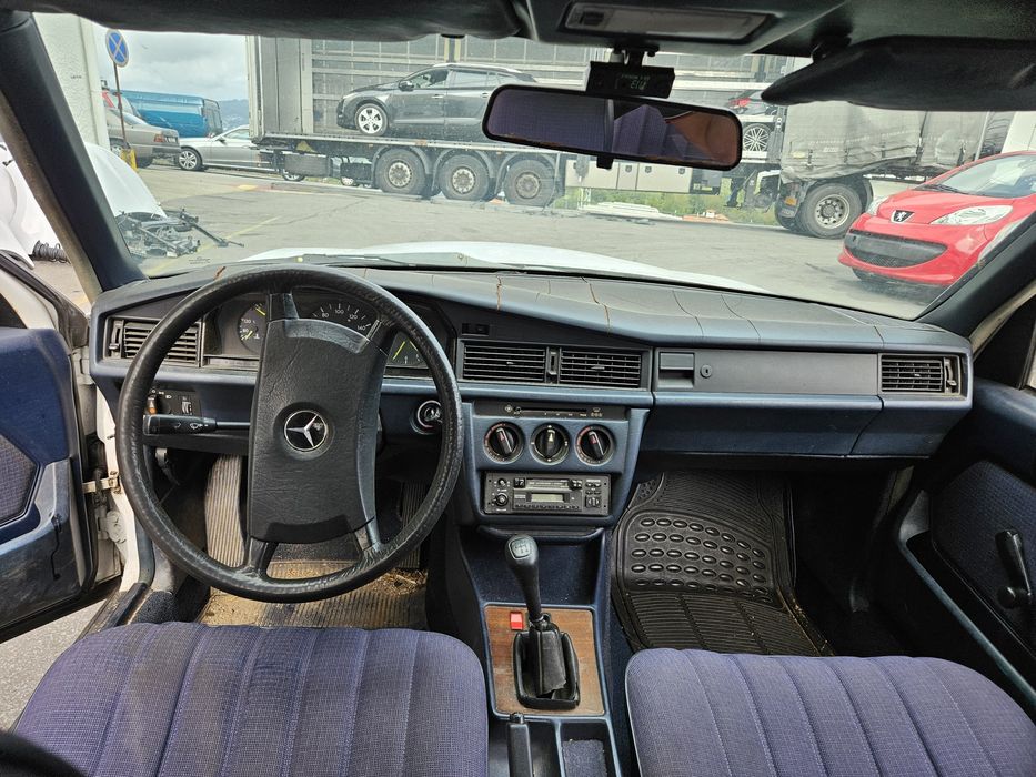 Mercedes-Benz 190D 2.0D de 1989 para peças