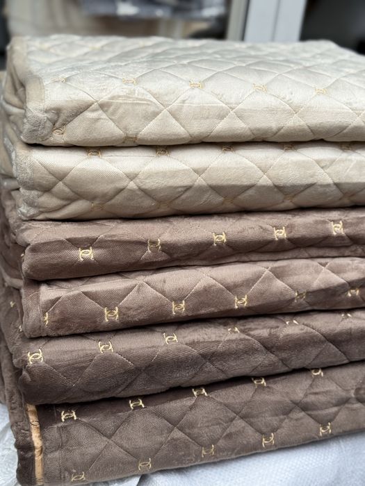 Девандеки 3/1 на прорезинені основі верх велюрова основа