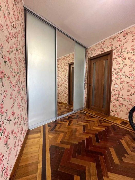 Продається 3-кімнатна квартира в центрі міста, вул. Чорновола