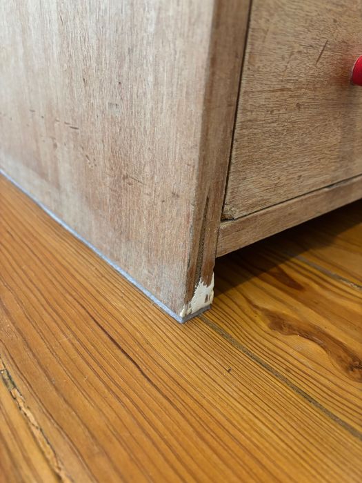 Cómoda em madeira com 6 gavetas