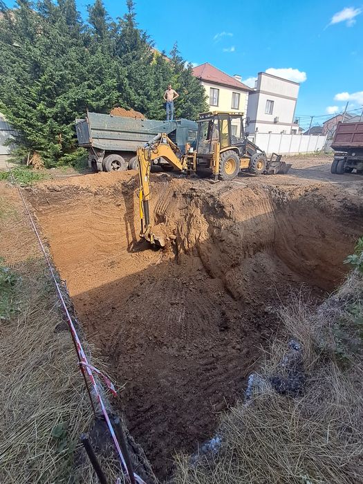 Копка котлована, планировка участка,вывоз мусора.