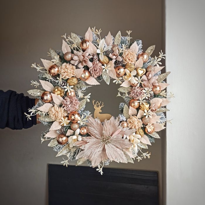 Пудровий різдвяний віночок, новорічний віночок,віночок на двері