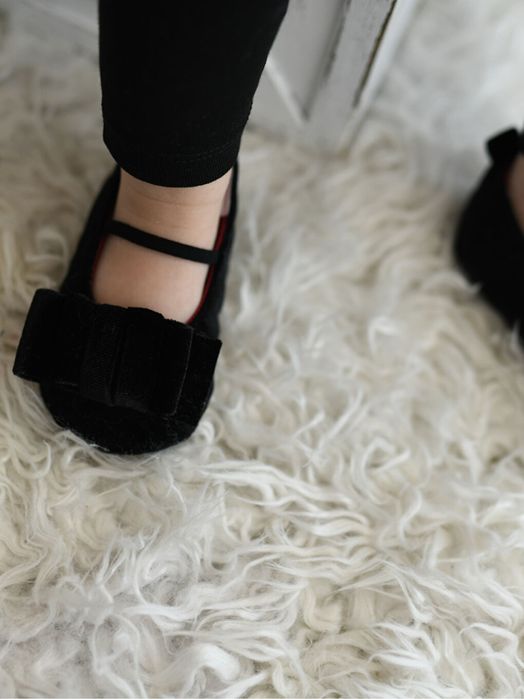 Туфлі на дівчинку чорні з бантом 12 см