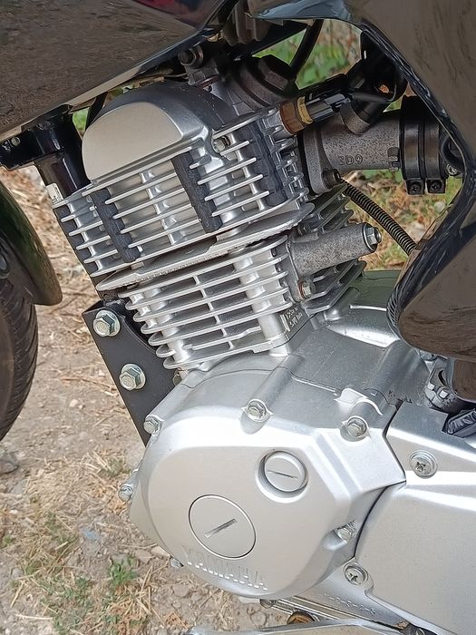 Mota 125 Yamaha ybr 125  com 15 mil kilometros em escelente estado