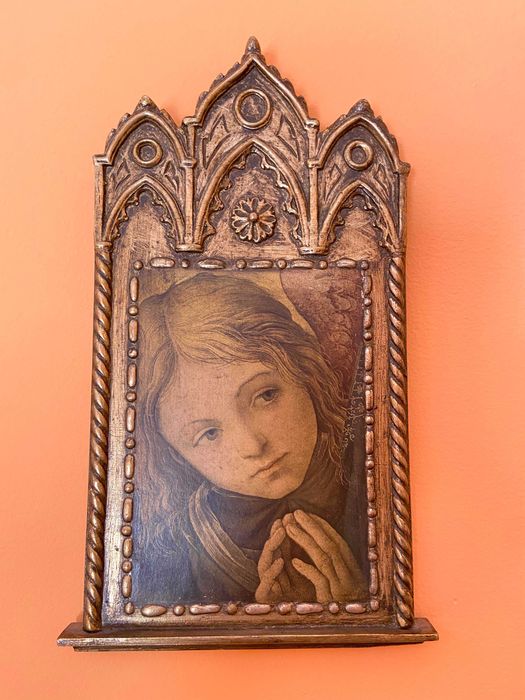 Peças religiosas decorativas (imagens, presépio)
