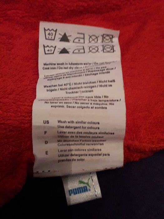 продам халат Puma Red