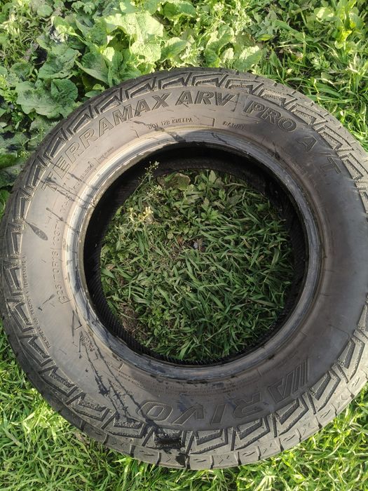 Продам шини  225/70 R16