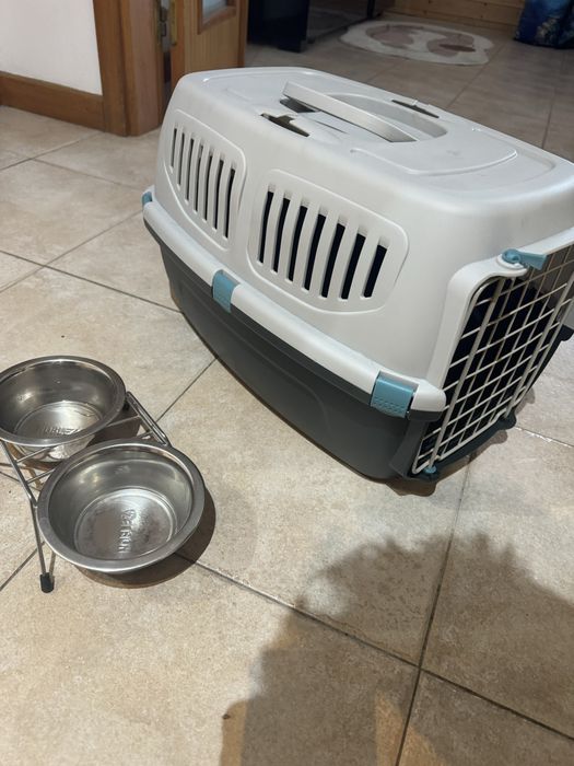 Caixa transporte + comedouro