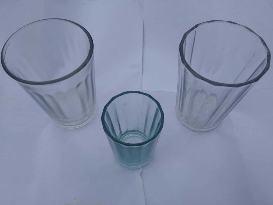 Стакани ,стопки - Гранчасті .Ножі столові,Сокирка кухонна .