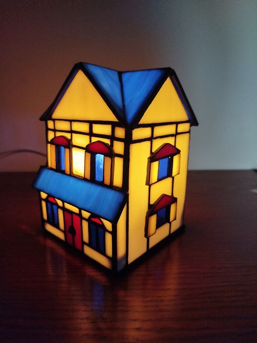 Nastrojowa lampa witrażowa Domek / Kamieniczka – styl Tiffany (Vintage / Retro)