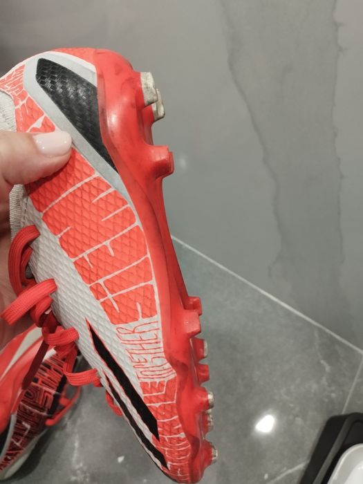 Chuteiras Adidas  para sintético tam 35