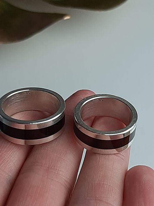 dwie obrączki z emalią srebro