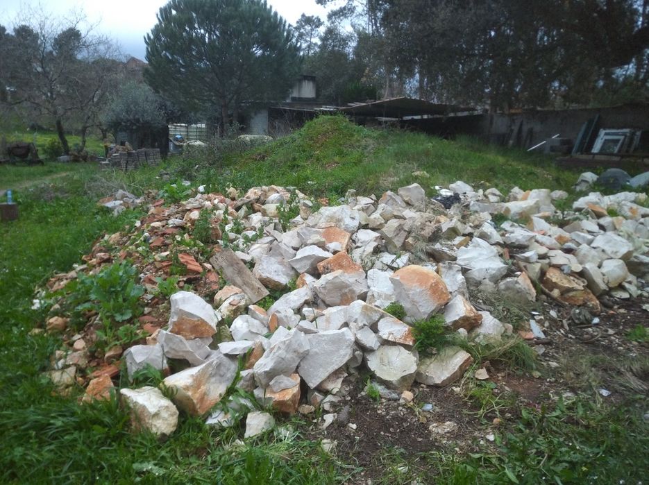 Da se ofereço pedra entulho