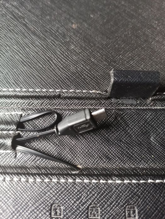 Продам чехол для планшета с клавиатурой под размер 8-10 дюймов