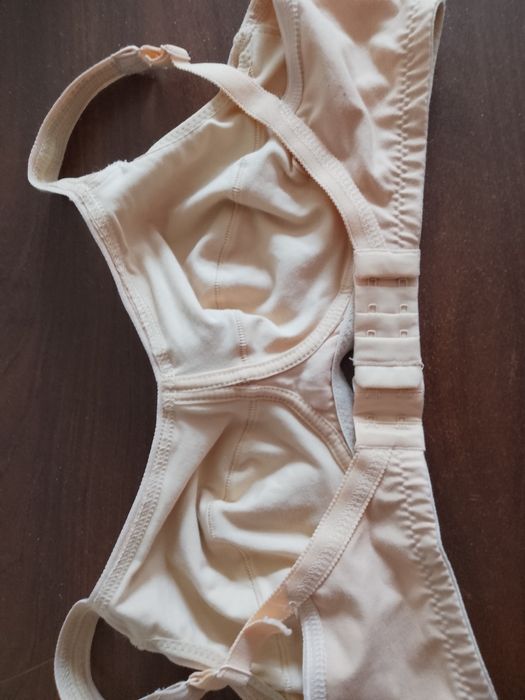 Biustonosz nowy obustronny