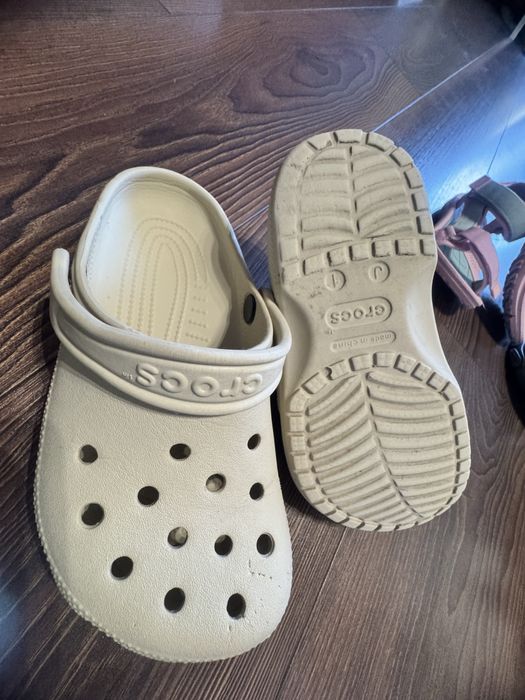 Літнє взуття 31 32 35 босоніжки, crocs , steve madden