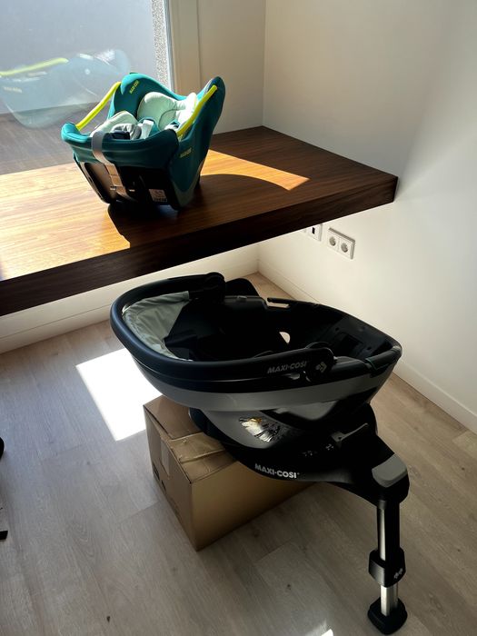 Ovo + Base Isofix MaxiCosi