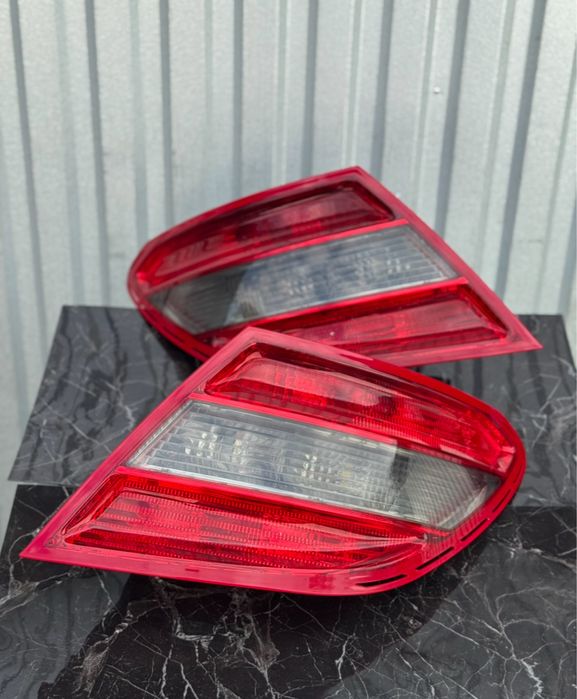 Розборка Задні фонарі стопи Mercedes e class w212