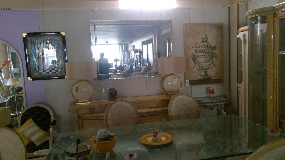 Móvel de sala vitina, aparador Italiano Novo