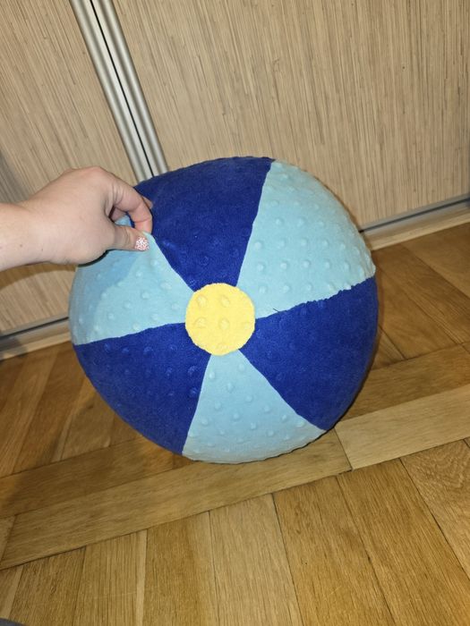 Piłka pluszowa - puf handmade