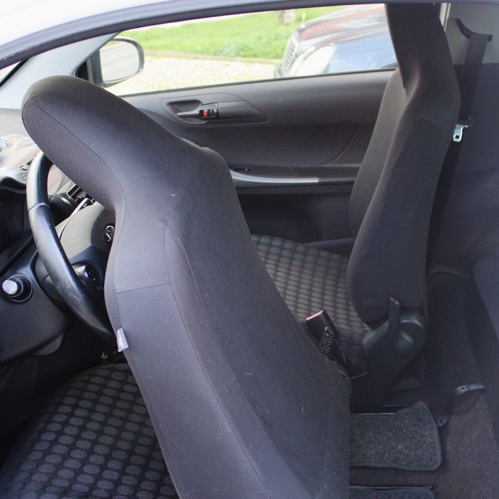 Vendo Toyota IQ 1.4 D-4D (90cv) de 10/2009