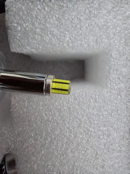 Sprzedam zaruwki LED H7