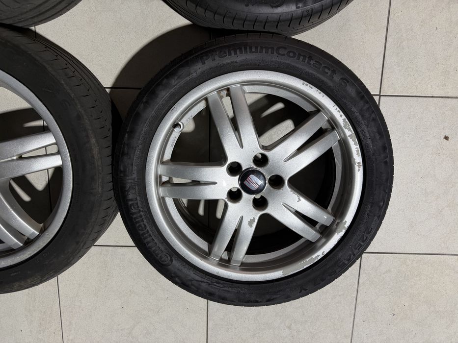 Jantes Seat R17 C/pneus 5x100
