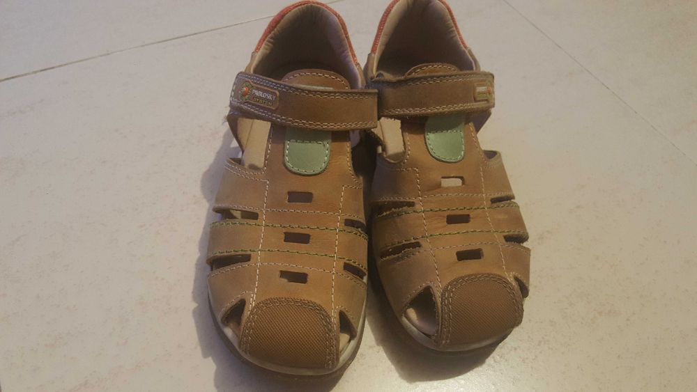 sandalias verao crianca como novas castanhas super confortaveis