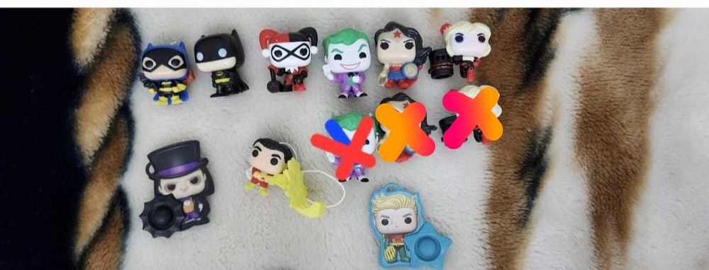 Kinder joy Karry Potter
TROCO OU VENDO POR Funko DC kinder joy