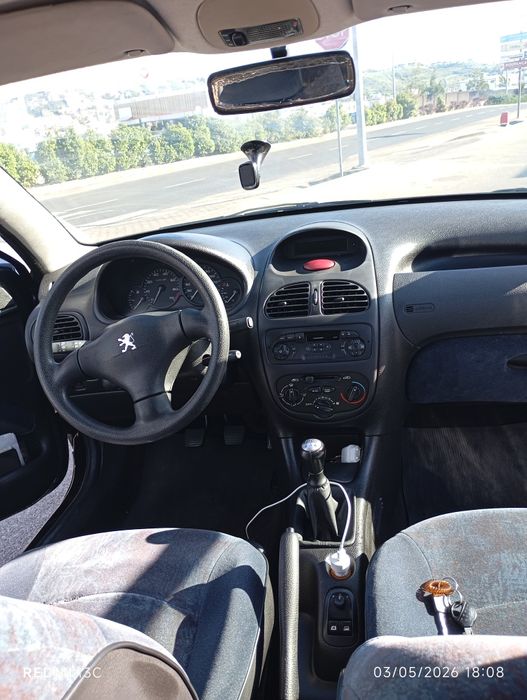 Peugeot 206 simples e Economico