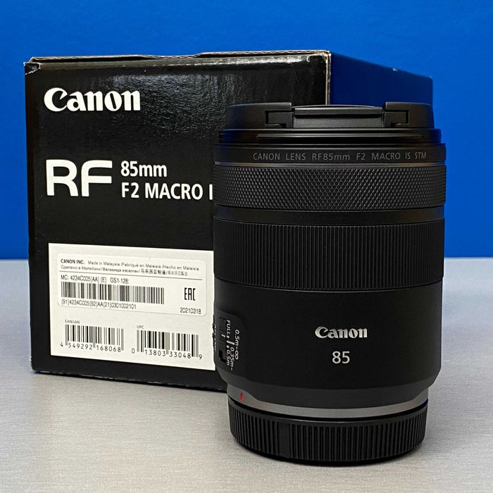 Canon RF 85mm f/2 Macro IS STM
