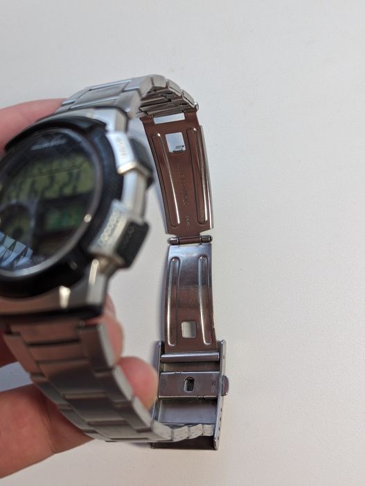 Casio AE-1000W з металевим ремінцем