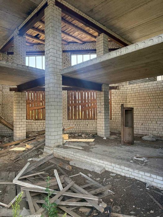 Продаж Цілісний Майновий Комплекс/Фасадна Будівля 1500 кв.м./Ділянка 135 соток приватна власність/Своя ТП 100кВт