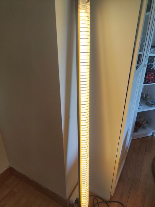 Luminária comprida