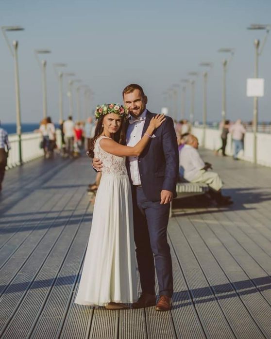 Suknia ślubna gipiura muślin dekolt siatka wycięcie