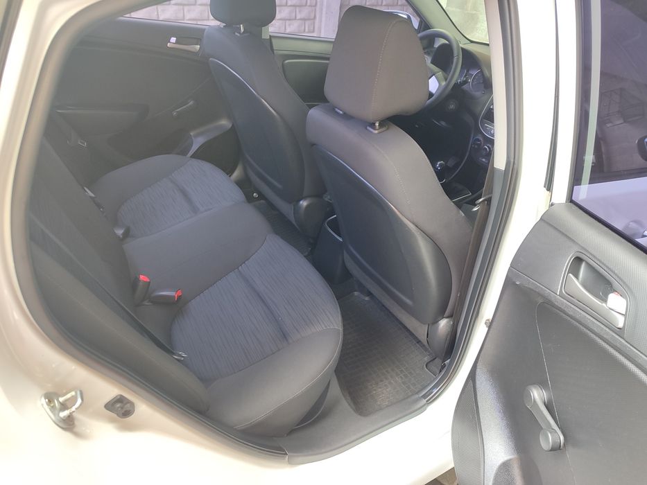 Hyundai accent 1,4 офіційний