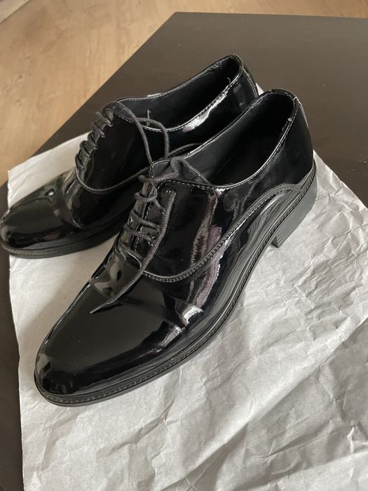 Sprzedam buty garniturowe (lakierki)