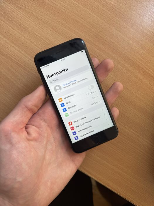 Apple Iphone 8 64 GB Space Gray  в гарному стані