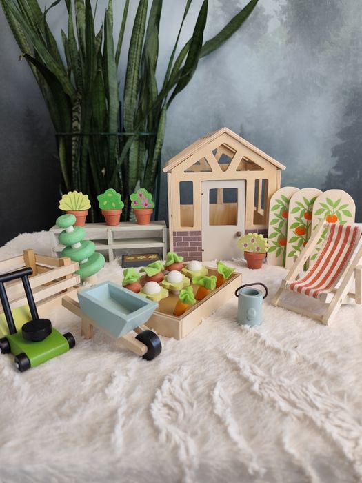 Drewniana szklarnia Greenhouse and Garden Set Tender Leaf ToysDrewniana szklarnia Greenhouse and Garden Set Tender Leaf Toys