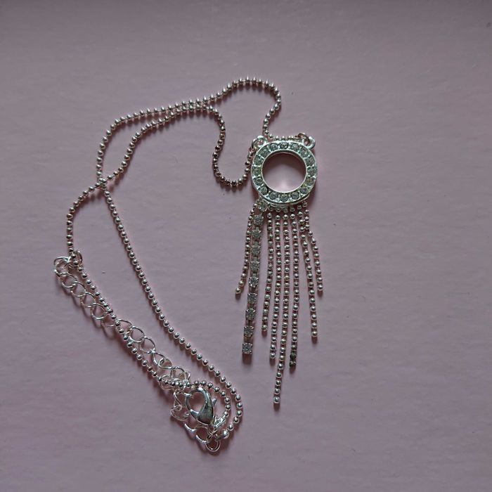 Biżuteria sztuczna / wisiorek Avon