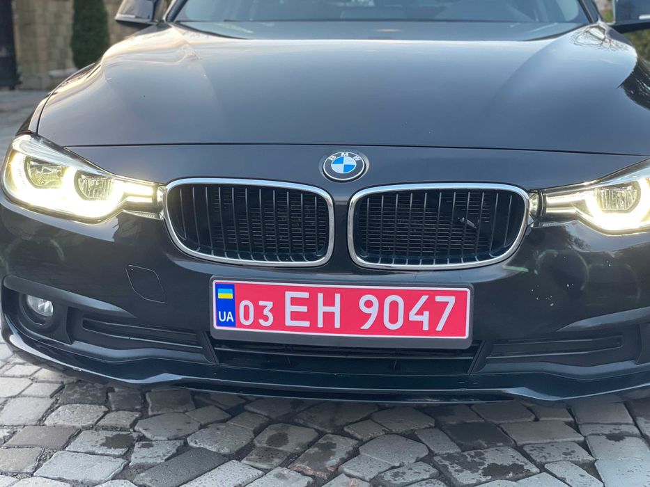 пасажирські перевезення легковим автомобілем на замовлення