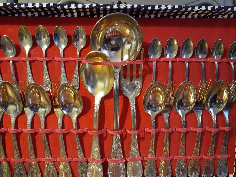 Столовые приборы подарочный набор