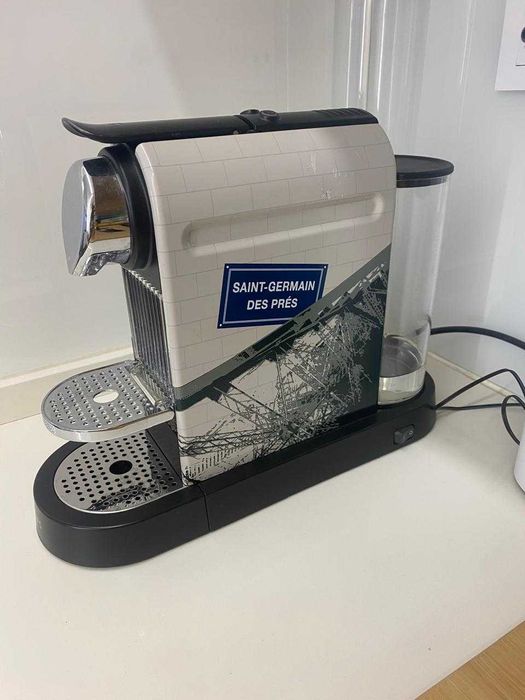 Máquina de Café NESPRESSO – Totalmente Funcional