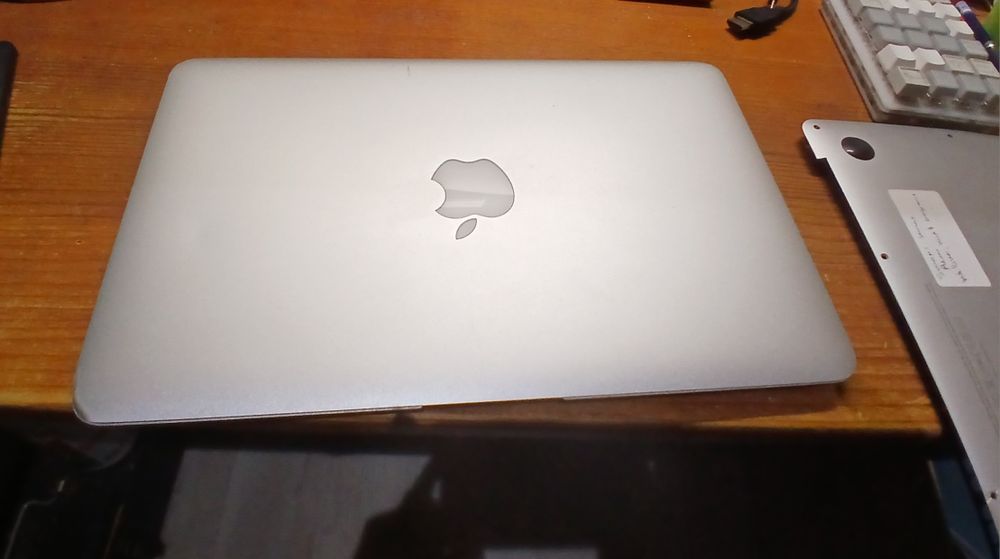 macbook air A1370 на запчастини