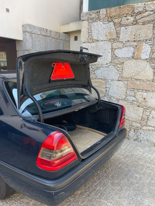 Mercedes Benz C220