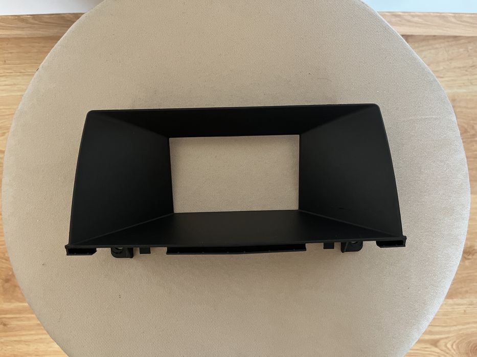 Radio CD30 MP3 z wyświetlaczem BID i ramką Astra h komplet